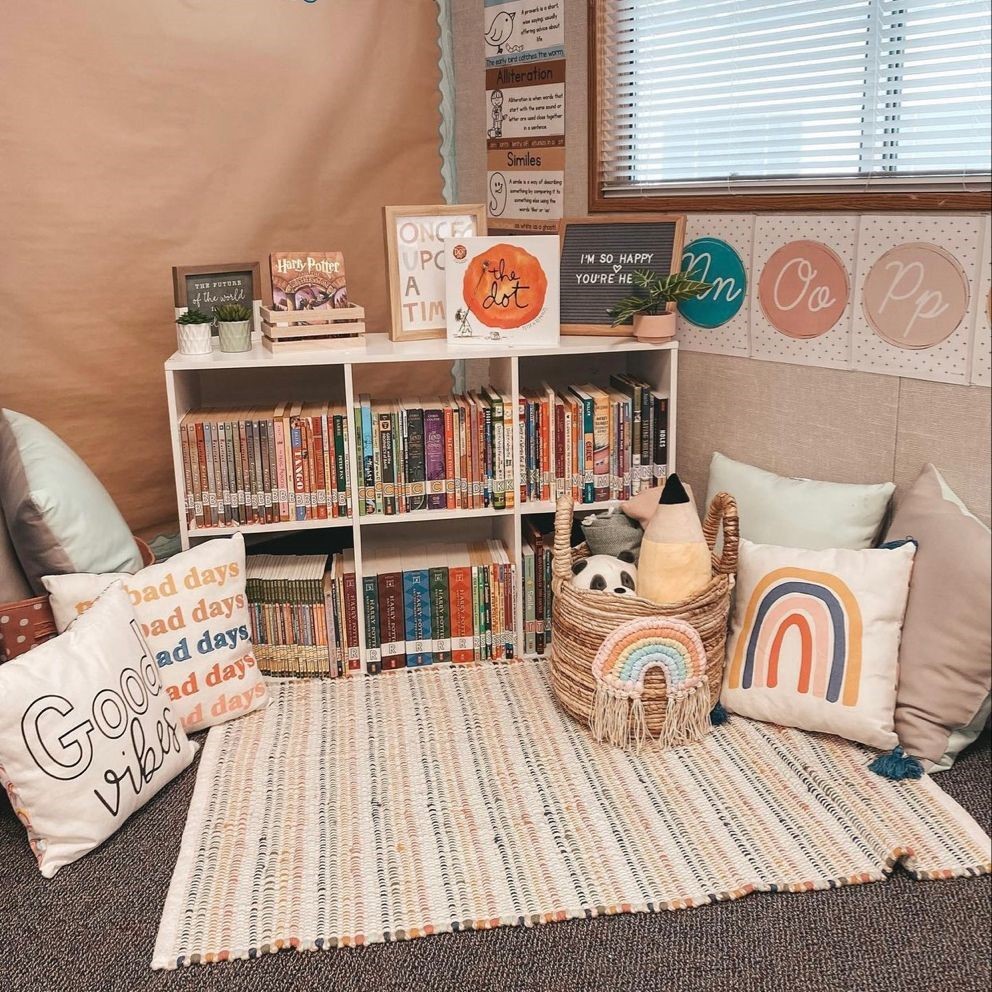 how to build a classroom library