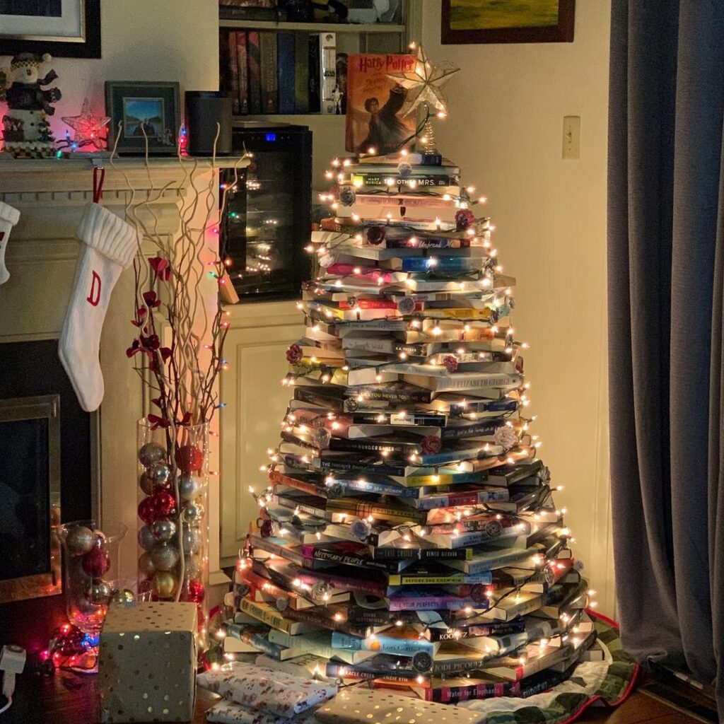 Twinkling Book Tree Magic